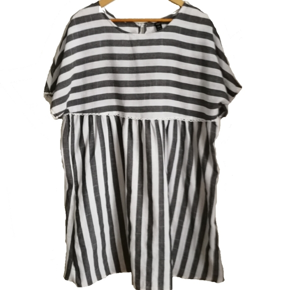 SHEIN Black & White Stripped Tunic, size 1XL